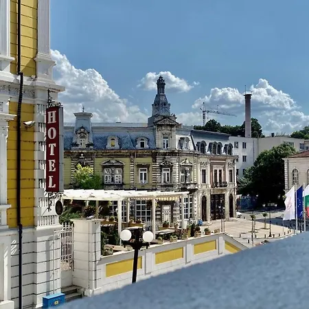 Old Town City Center Apartment Ruse Exterior photo