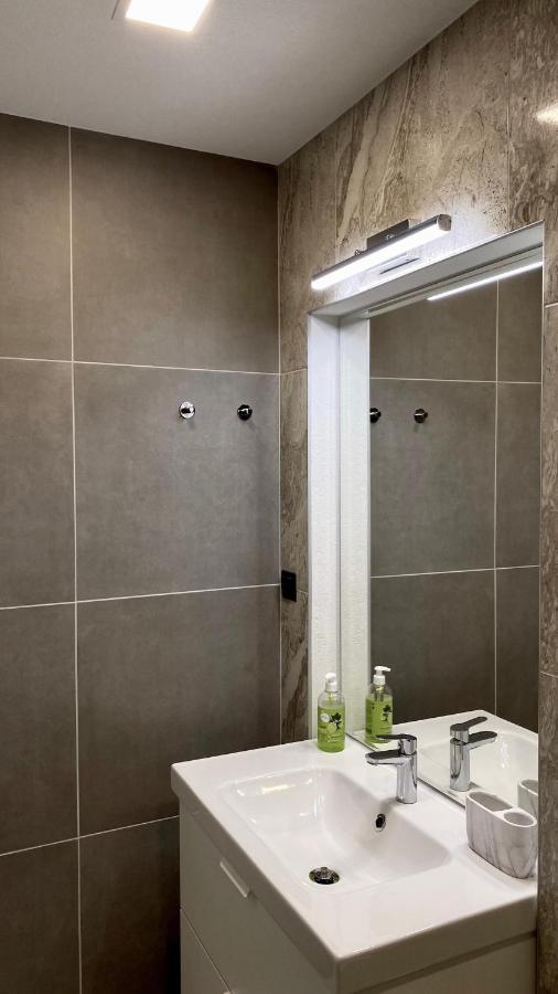 Old Town Center Apartment *